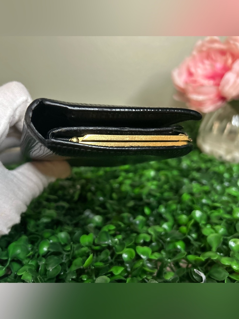 Louis Vuitton Black Epi Porte-Monnaie Viennois Kisslock Wallet Compact MI0948 - Picture 9 of 13
